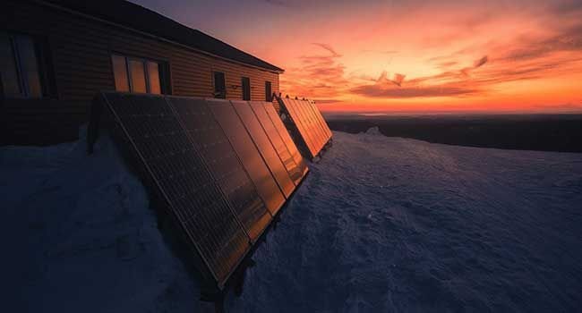 Photovoltaikanlage in Abendsonne